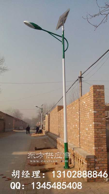 选择厂家直销太阳能路灯 从图片识别到灯具选购的全方位指南